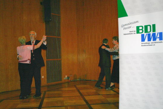 fa06_100.jpg
