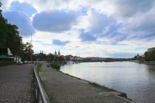 rs06_037.jpg